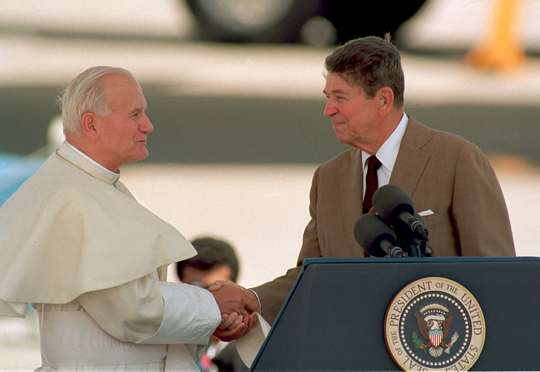 1987: Pope John Paul II